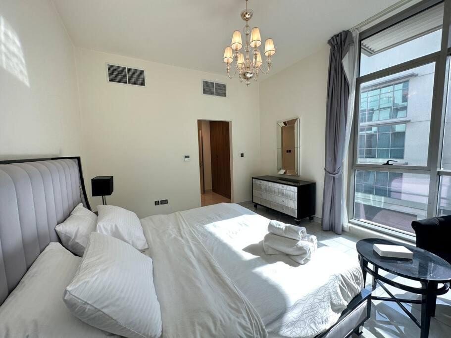 Stunning 1-bedroom In The Polo Residence, Meydan