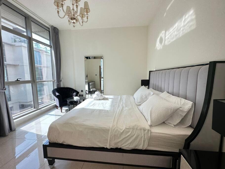 Apartment Stunning 1-bedroom In The Polo Residence, Meydan Dubai
