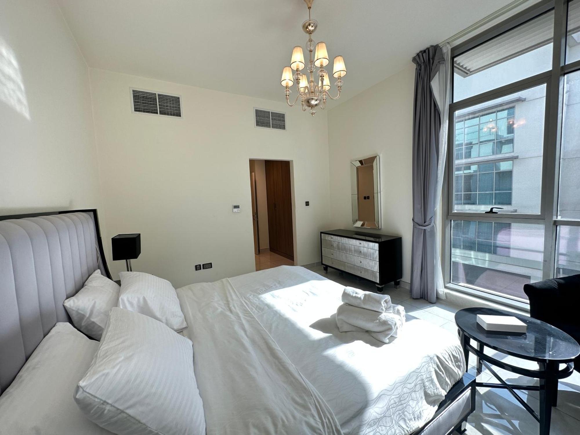 Stunning 1-bedroom In The Polo Residence, Meydan Apartment Dubai