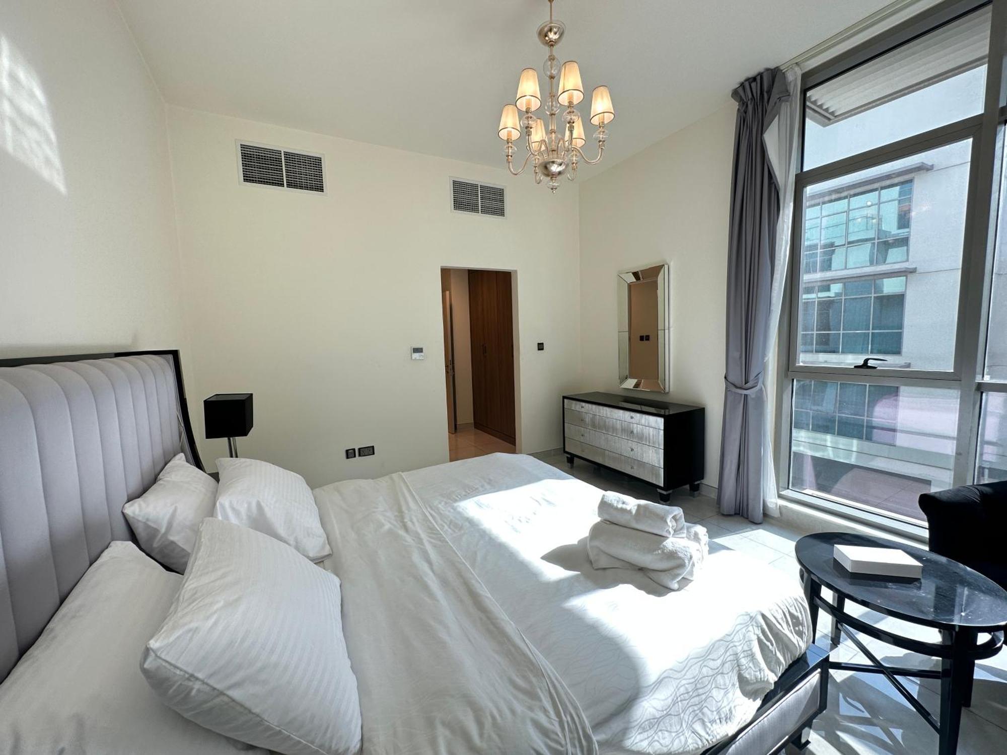 Apartment Stunning 1-bedroom In The Polo Residence, Meydan *
