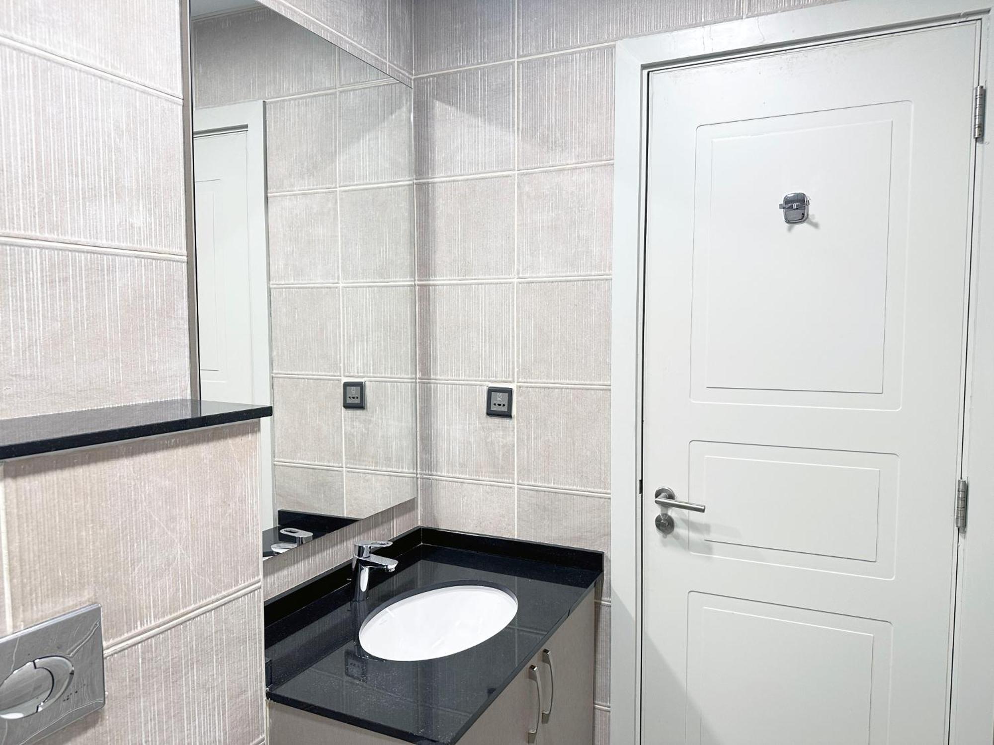Apartment Stunning 1-bedroom In The Polo Residence, Meydan *